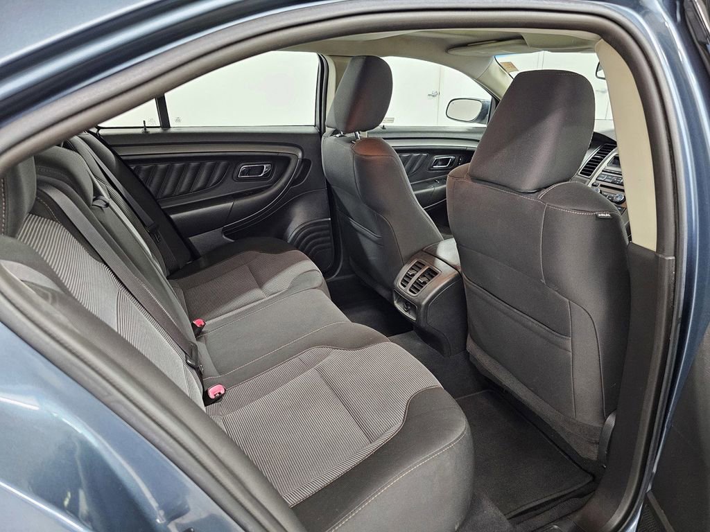 Used 2010 Ford Taurus SEL image 22