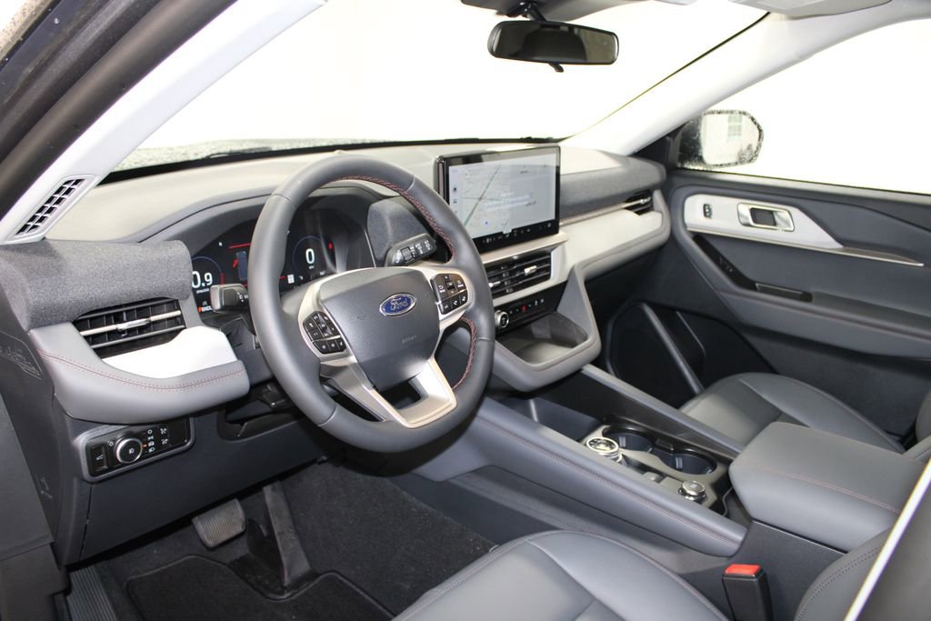 New 2026 Ford Explorer Active RWD image 23