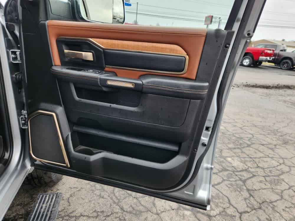 Used 2022 RAM 3500 Limited image 12