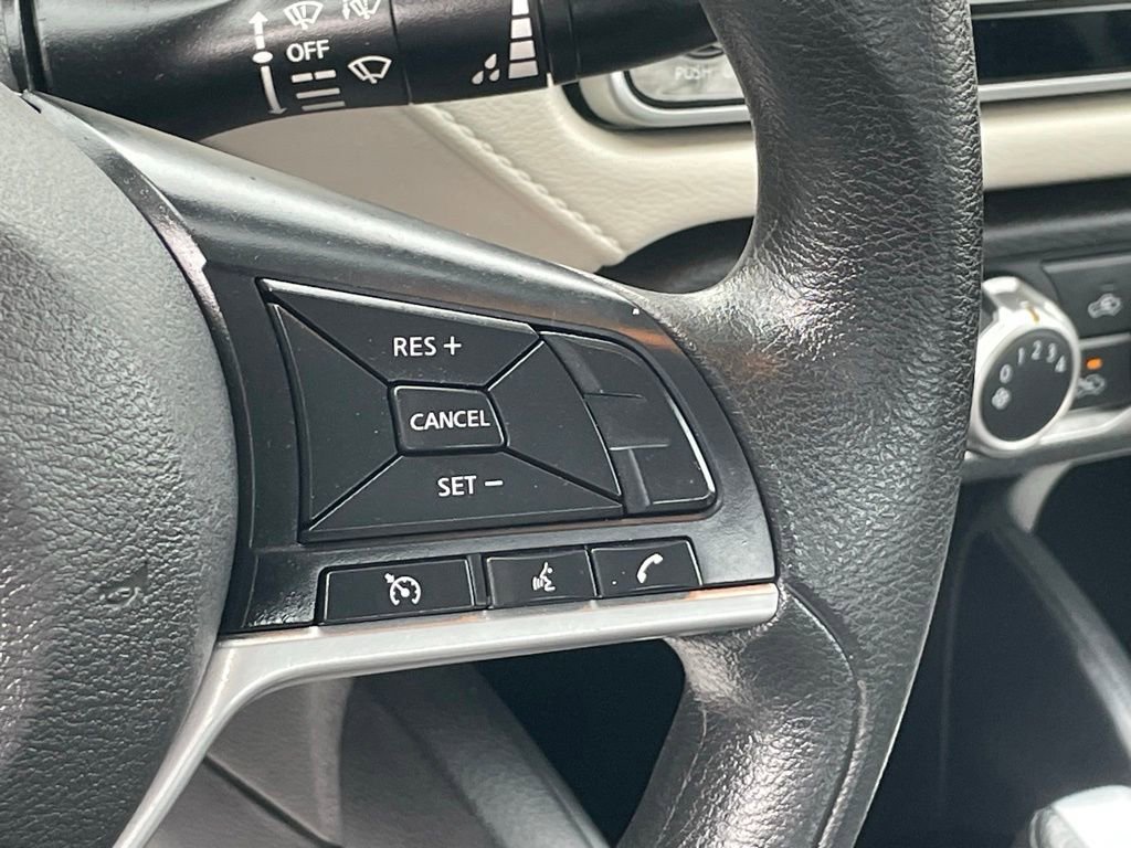 Used 2021 Nissan Versa SV FWD image 23