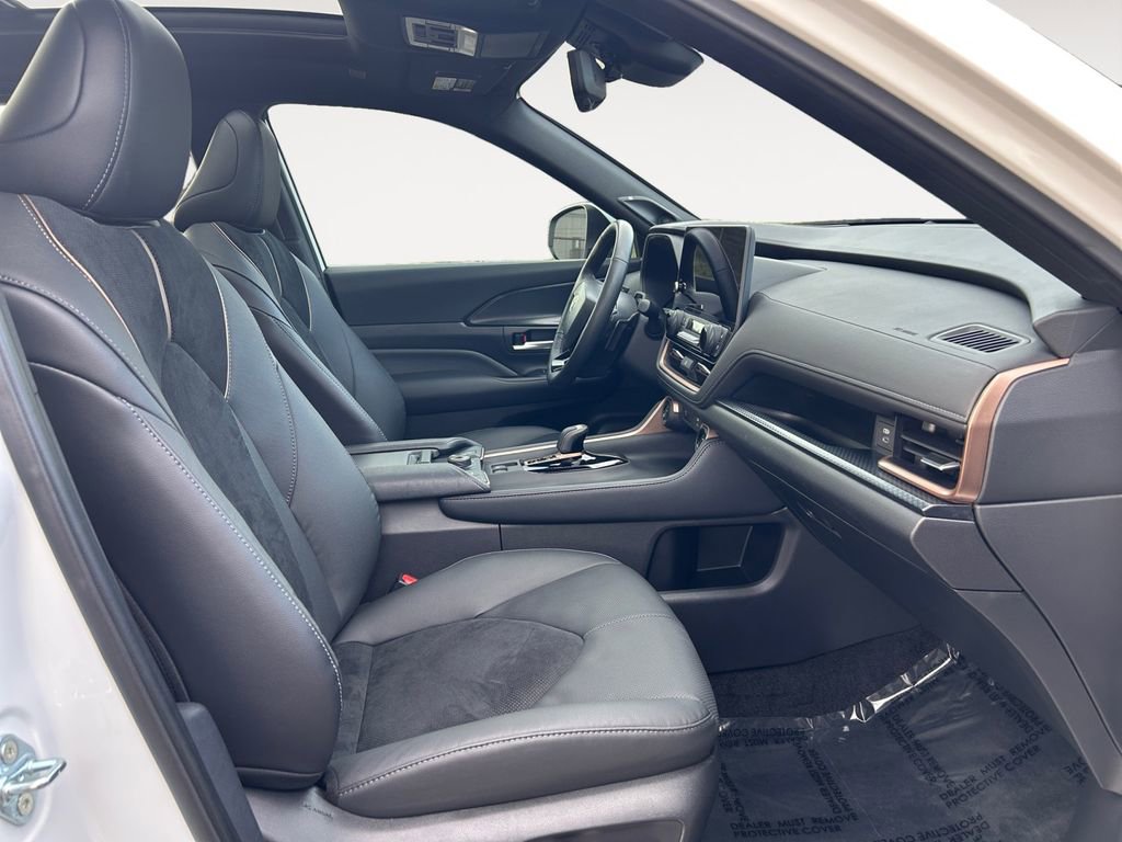 Used 2024 Toyota Grand Highlander AWD Hybrid image 11