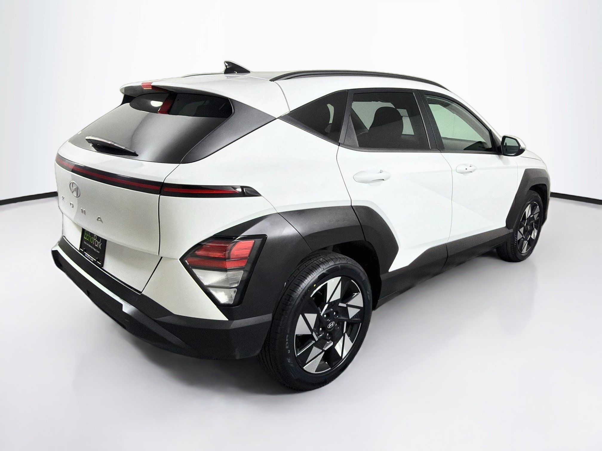 Used 2025 Hyundai Kona SEL FWD image 9