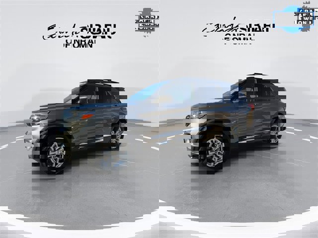 Used 2024 Ford Explorer XLT w/ Equipment Group 202A image 5