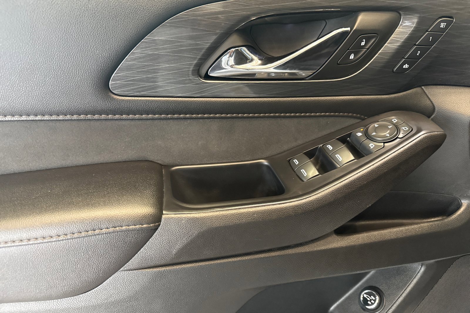 Used 2022 Chevrolet Traverse High Country image 10