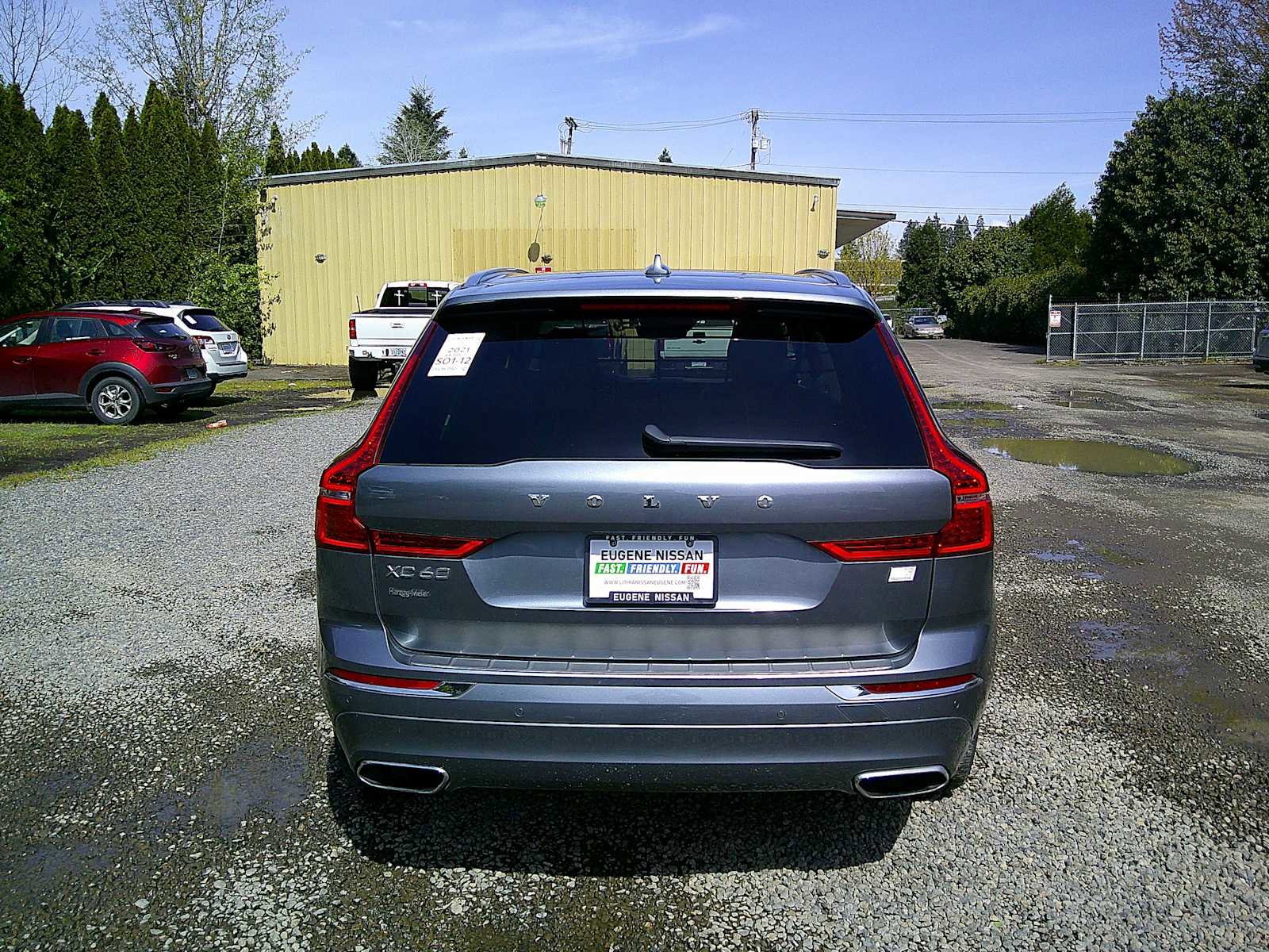 Used 2021 Volvo XC60 T8 Inscription Expression image 4