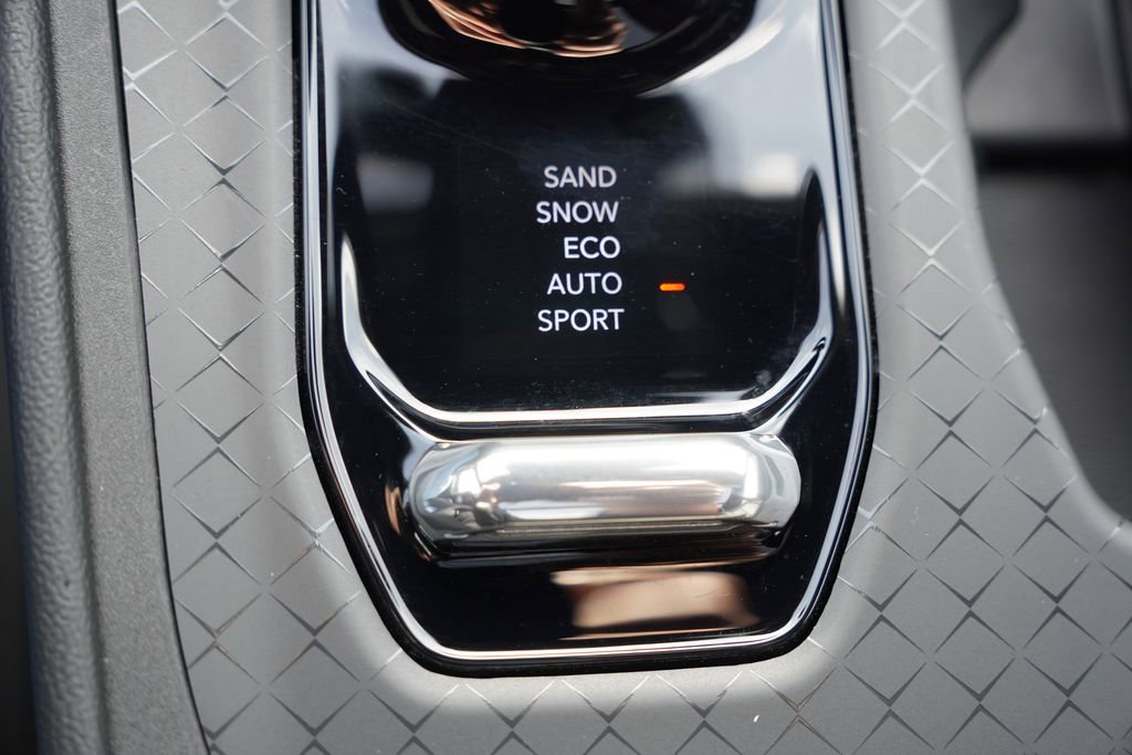 Used 2025 Jeep Wagoneer S Launch Edition AWD/4WD image 34