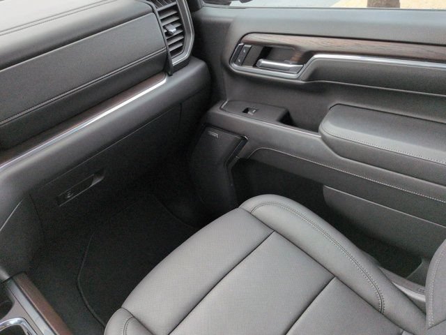 Used 2024 GMC Sierra 1500 SLT w/ SLT Premium Plus Package AWD/4WD image 17