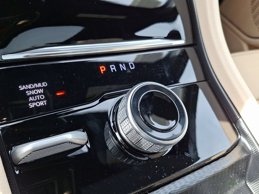 New 2025 Jeep Grand Cherokee Limited w/ Luxury Tech Group II AWD/4WD image 12