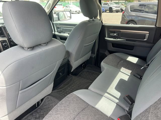 Used 2017 RAM 1500 SLT AWD/4WD image 30