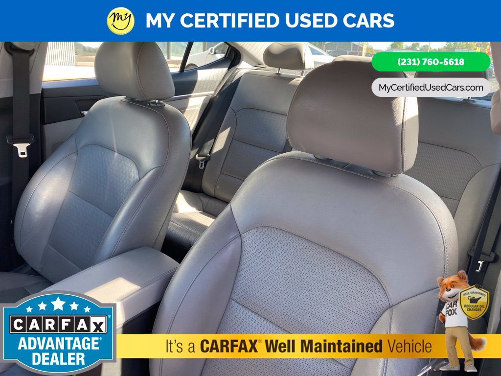 Used 2019 Hyundai Elantra Limited FWD image 14