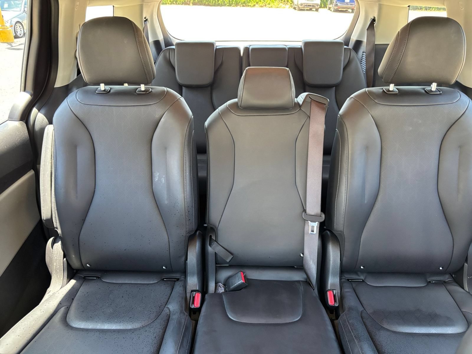 Used 2026 Kia Carnival FWD image 41
