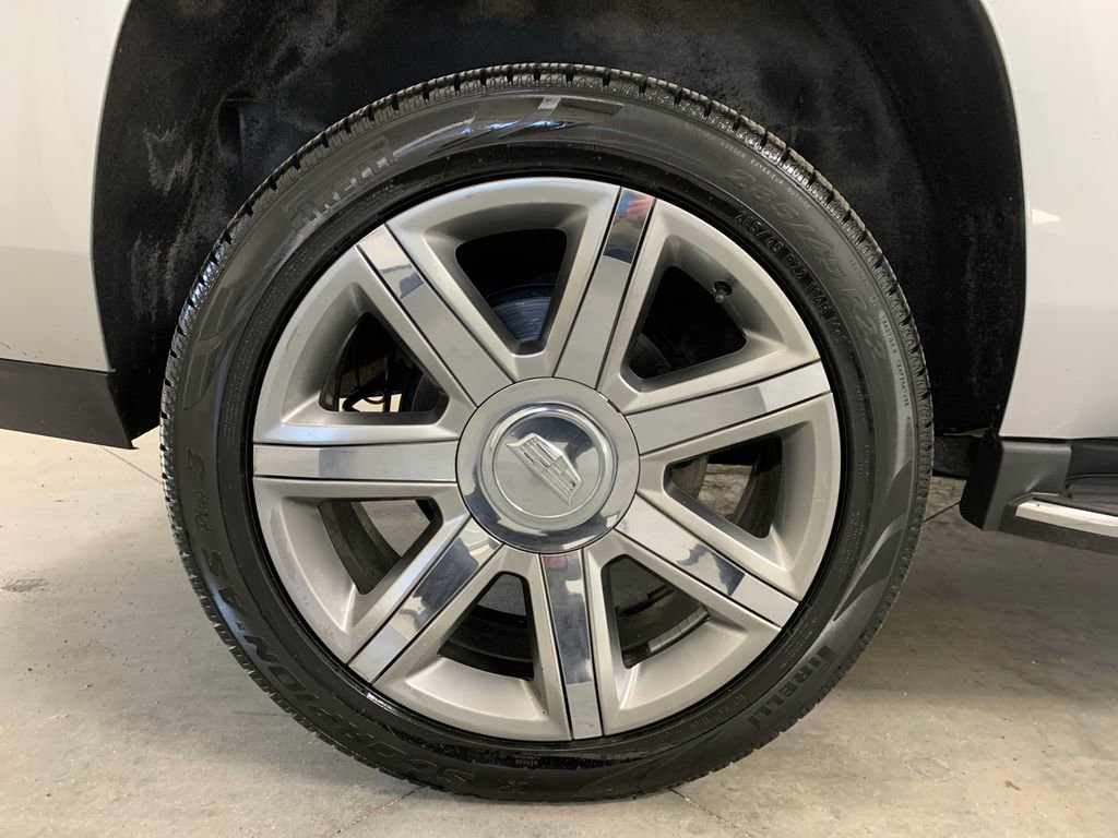 Used 2016 Cadillac Escalade Luxury image 29