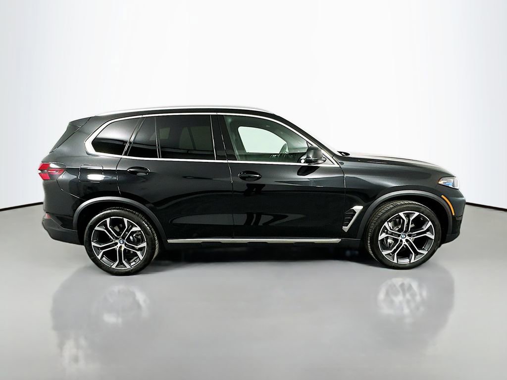 Certified 2024 BMW X5 xDrive40i w/ Premium Package image 4