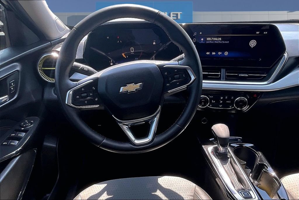 Used 2024 Chevrolet Trax LT w/ Driver Confidence Package FWD image 8