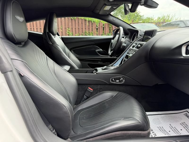 Used 2017 Aston Martin DB11 V12 RWD image 24