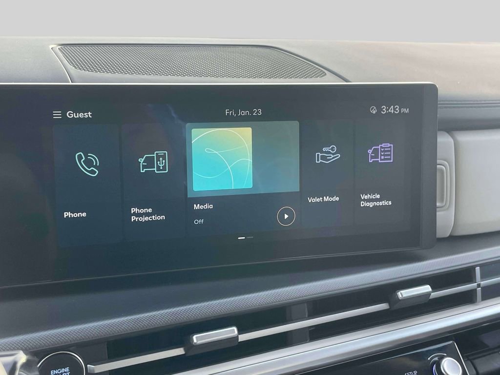 Used 2025 Hyundai Santa Fe SE image 27