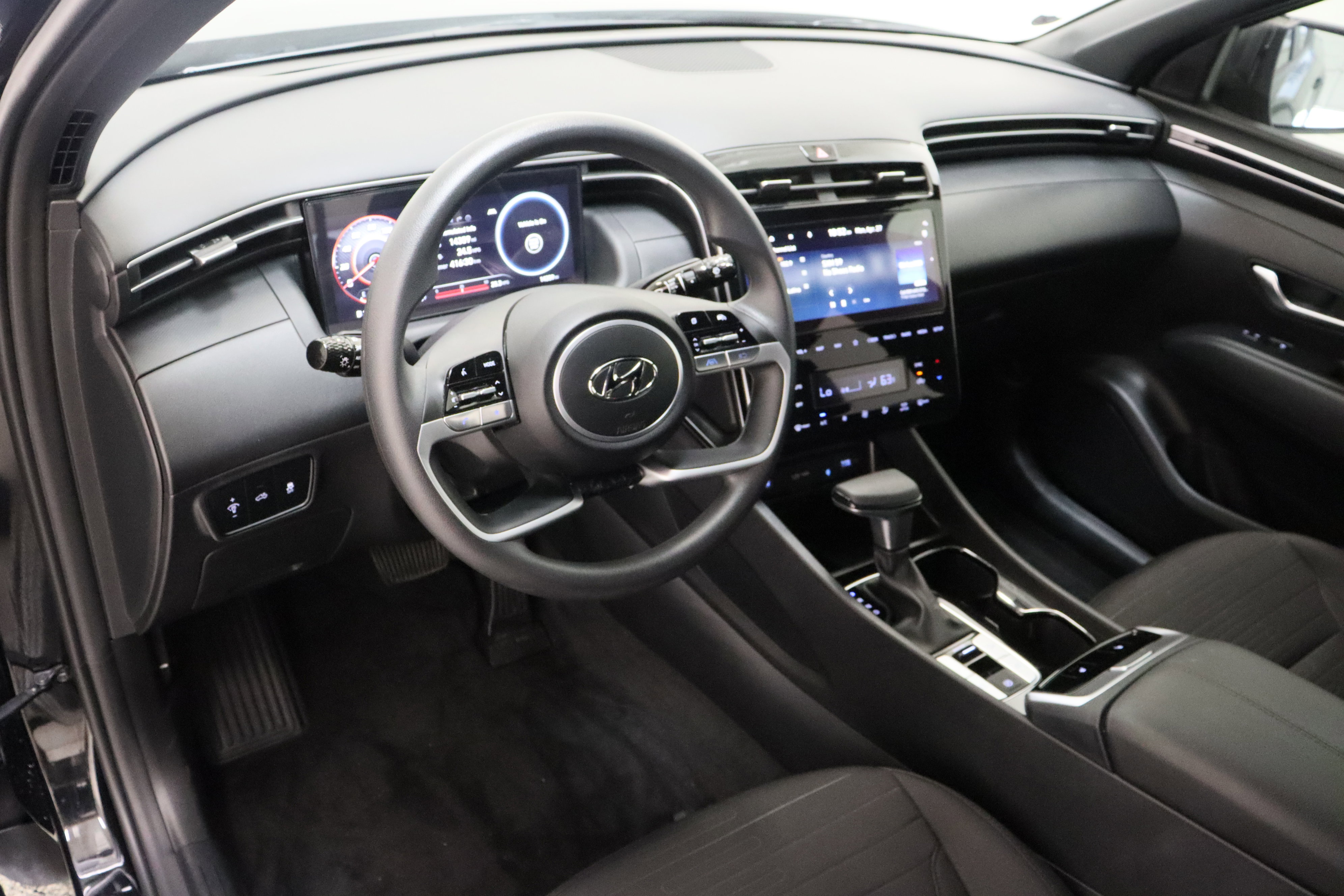 Used 2024 Hyundai Santa Cruz SEL w/ Activity Package FWD image 13