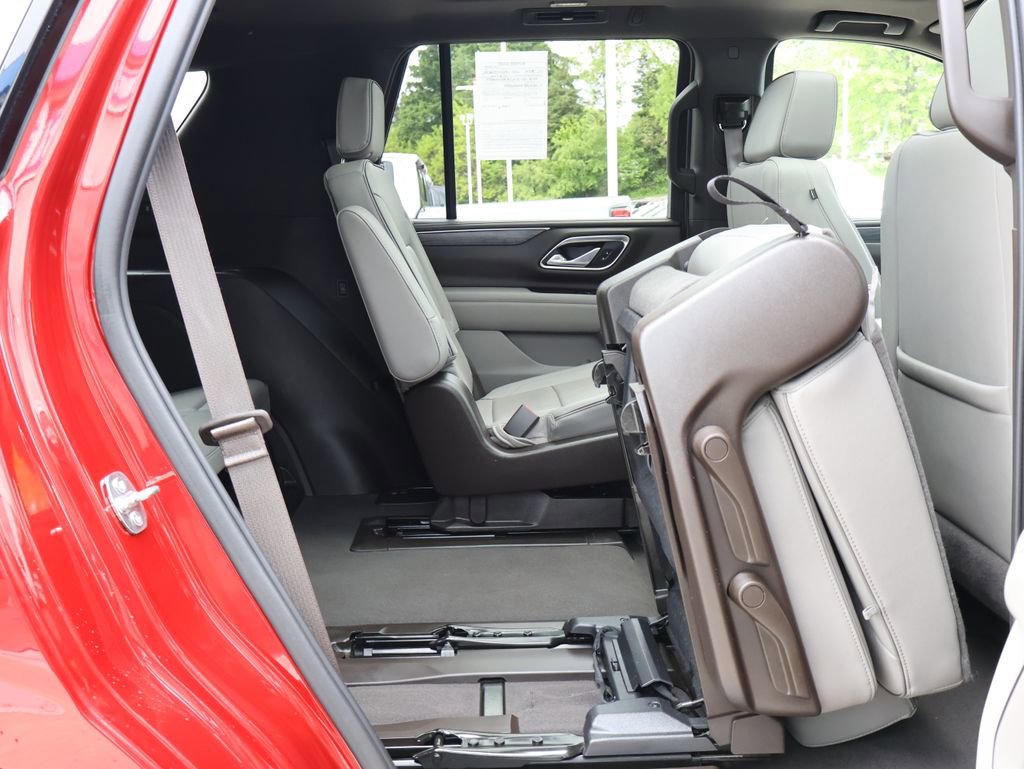 Used 2023 GMC Yukon SLT w/ SLT Premium Package AWD/4WD image 41