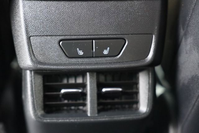 Used 2025 Chevrolet Equinox ACTIV w/ Convenience Package III image 38