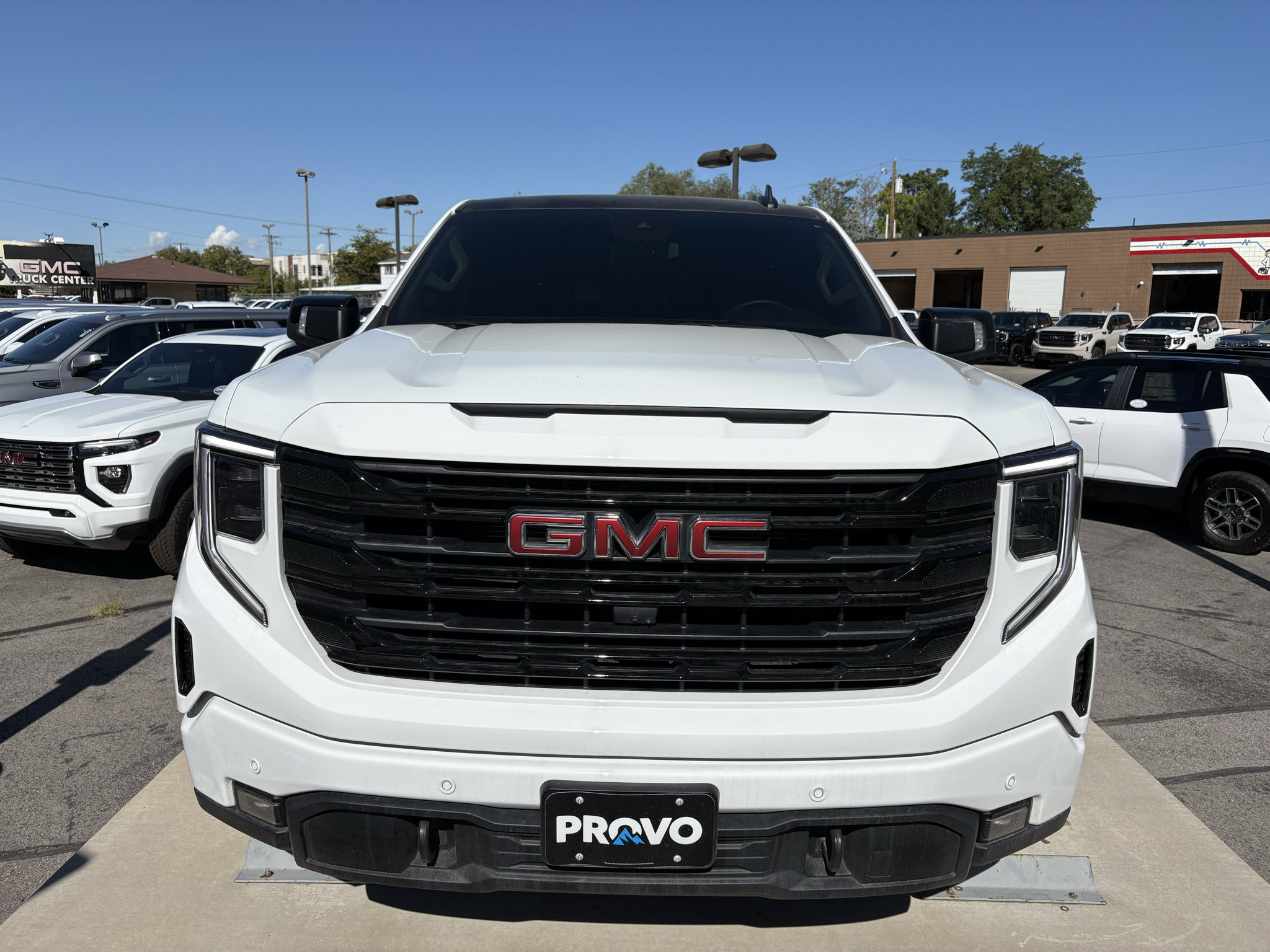 Used 2024 GMC Sierra 1500 Elevation w/ Elevation Premium Package AWD/4WD image 15