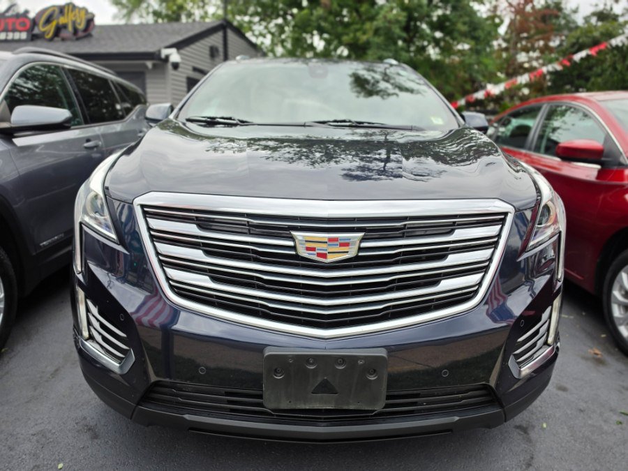 Used 2017 Cadillac XT5 Luxury w/ Driver Awareness Package FWD image 5