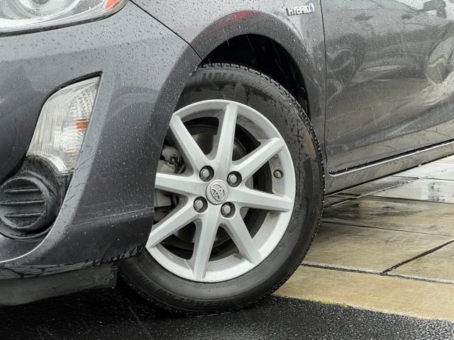 Used 2015 Toyota Prius C Three image 2