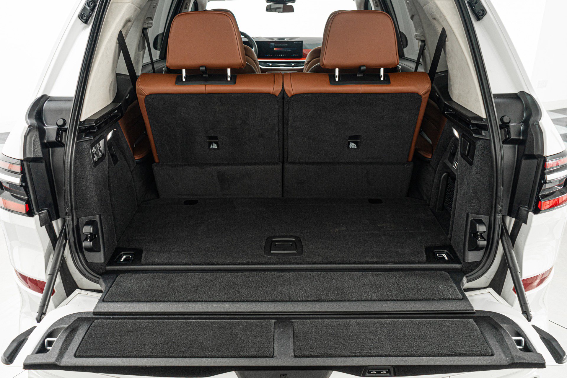 Used 2024 BMW ALPINA XB7 image 19