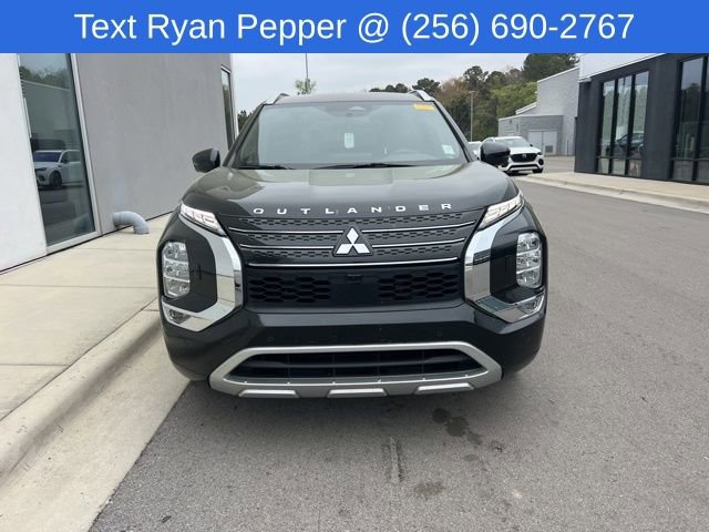 Used 2023 Mitsubishi Outlander SEL 40th Anniversary image 2