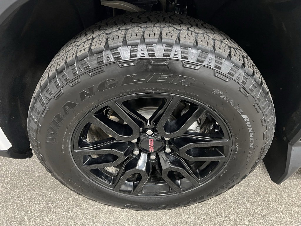 Used 2025 GMC Sierra 1500 Elevation w/ Elevation Premium Package image 19