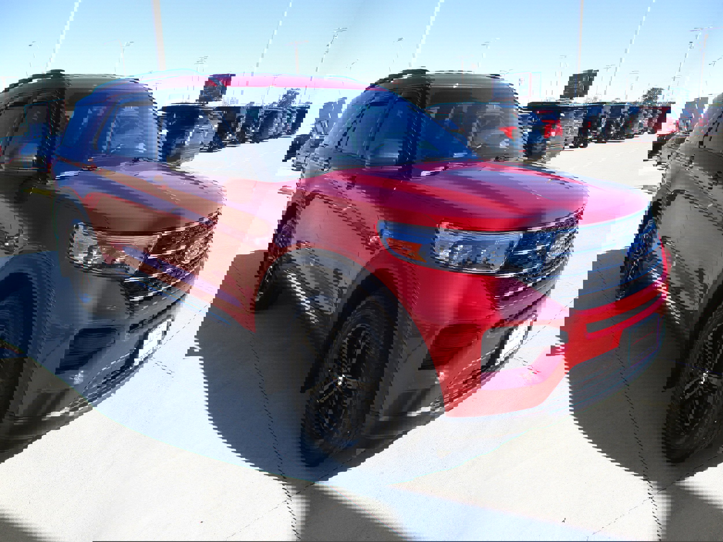 Used 2023 Ford Explorer XLT image 9