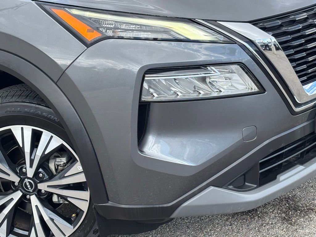 Used 2023 Nissan Rogue SV image 9