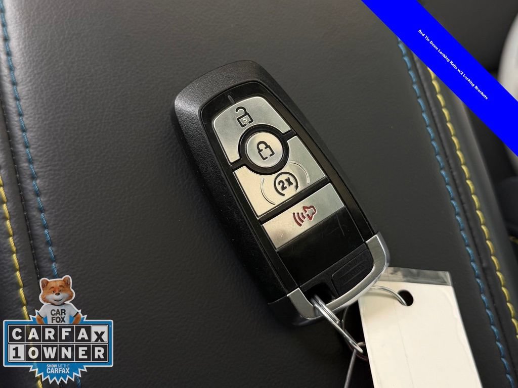 Certified 2025 Ford Maverick Lobo AWD/4WD image 32