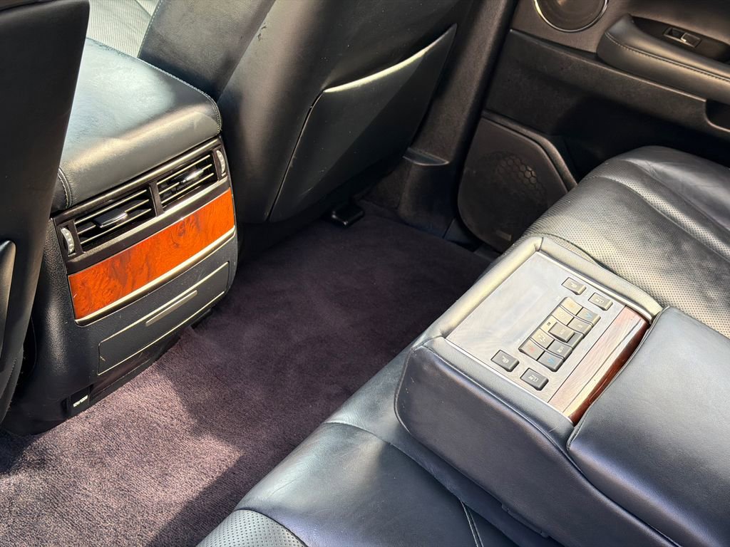 Used 2018 Lexus LX 570 4WD image 21