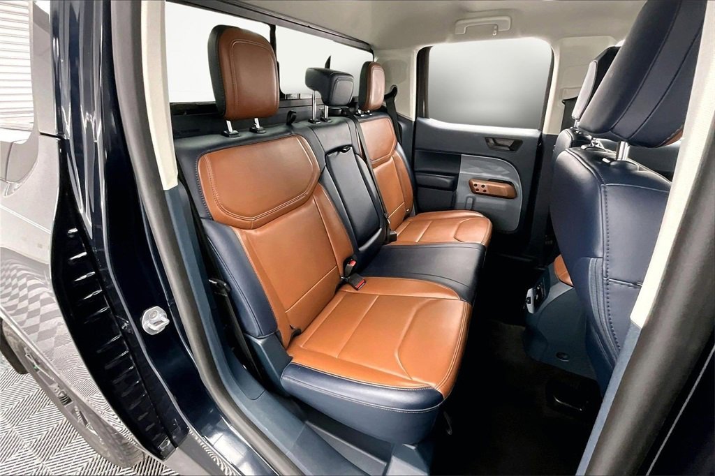 Used 2022 Ford Maverick Lariat w/ Lariat Luxury Package image 28