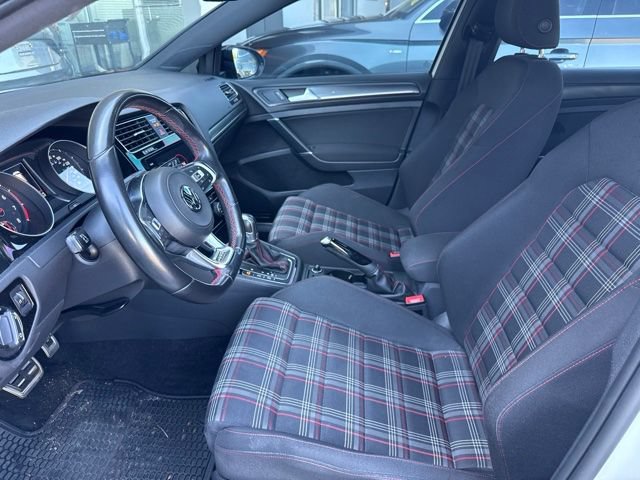Used 2018 Volkswagen GTI SE FWD image 6