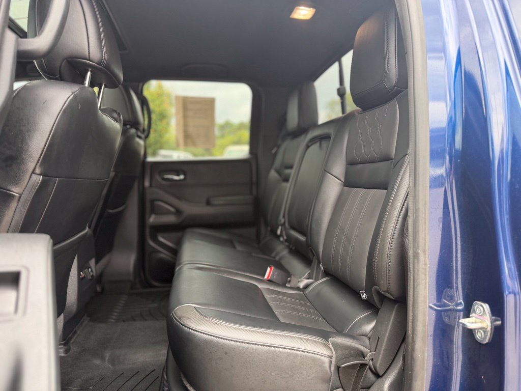 Used 2022 Nissan Frontier PRO-4X w/ Pro-4X Premium Package AWD/4WD image 13