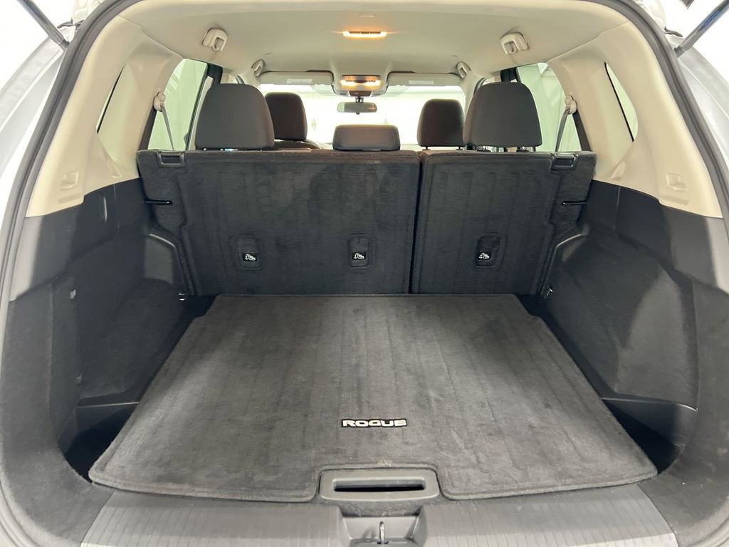 Used 2023 Nissan Rogue SV image 23