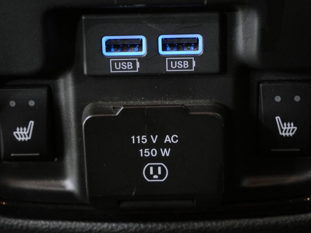 Used 2022 Dodge Durango R/T w/ Tow 'N Go Package AWD/4WD image 26