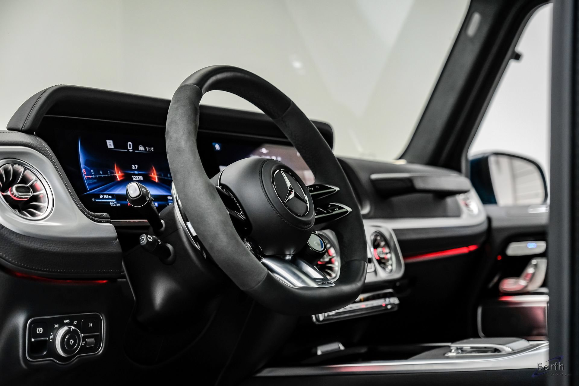Used 2025 Mercedes-Benz G 63 AMG 4MATIC w/ Night Package Magno image 43