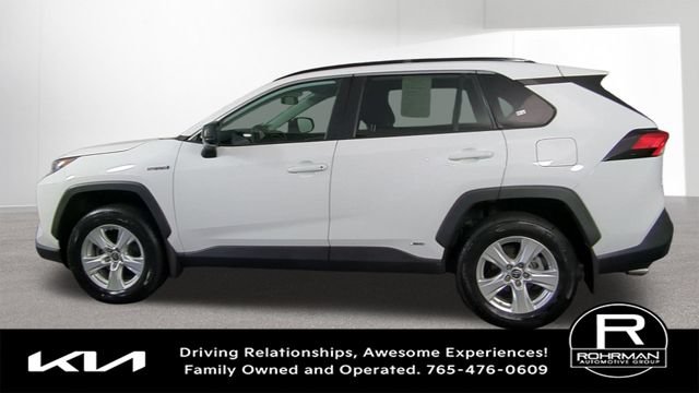 Used 2021 Toyota RAV4 LE AWD/4WD image 6