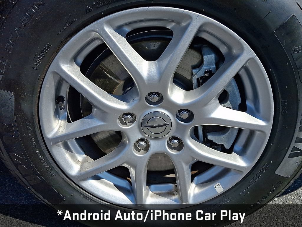 Used 2023 Chrysler Pacifica Touring-L FWD image 10