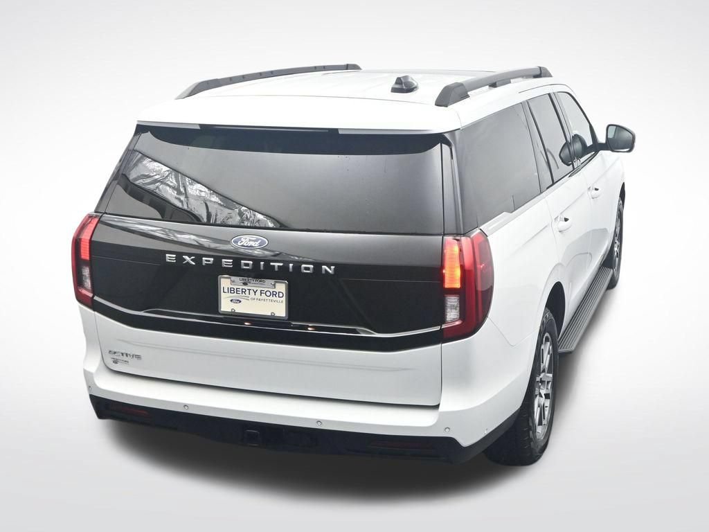 Used 2025 Ford Expedition Active AWD/4WD image 36