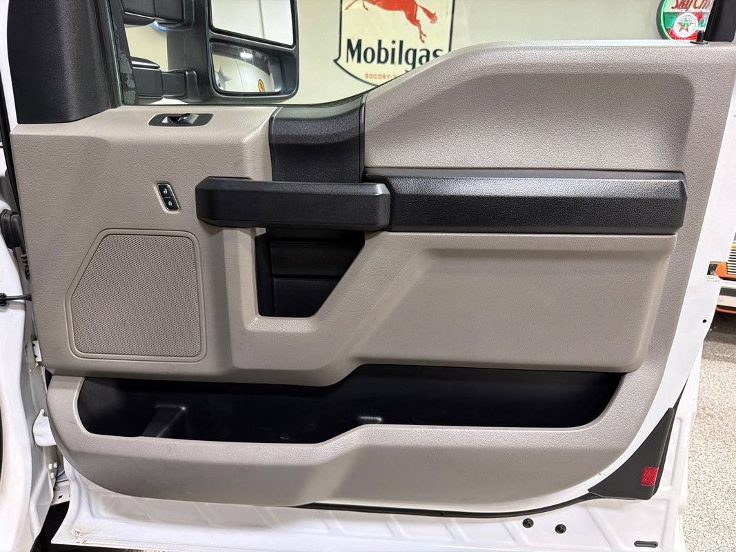 Used 2018 Ford F550 4x4 SuperCab Super Duty image 37