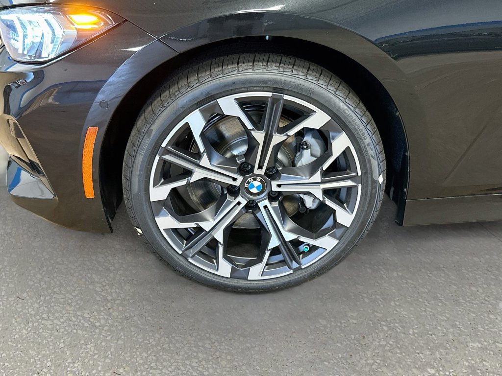 New 2026 BMW 330i xDrive Sedan w/ Premium Package AWD/4WD image 33