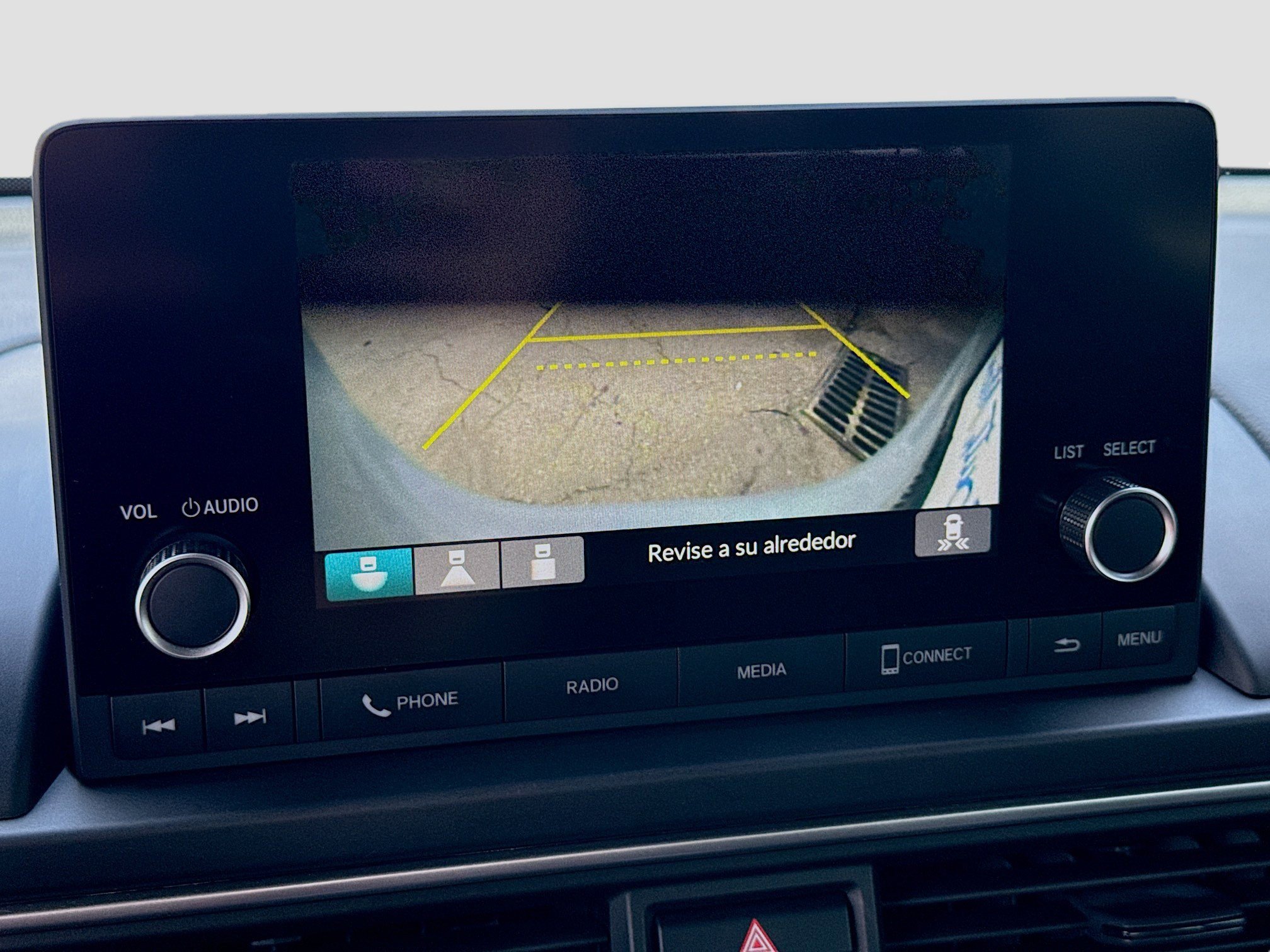 Used 2023 Honda Pilot Sport image 13