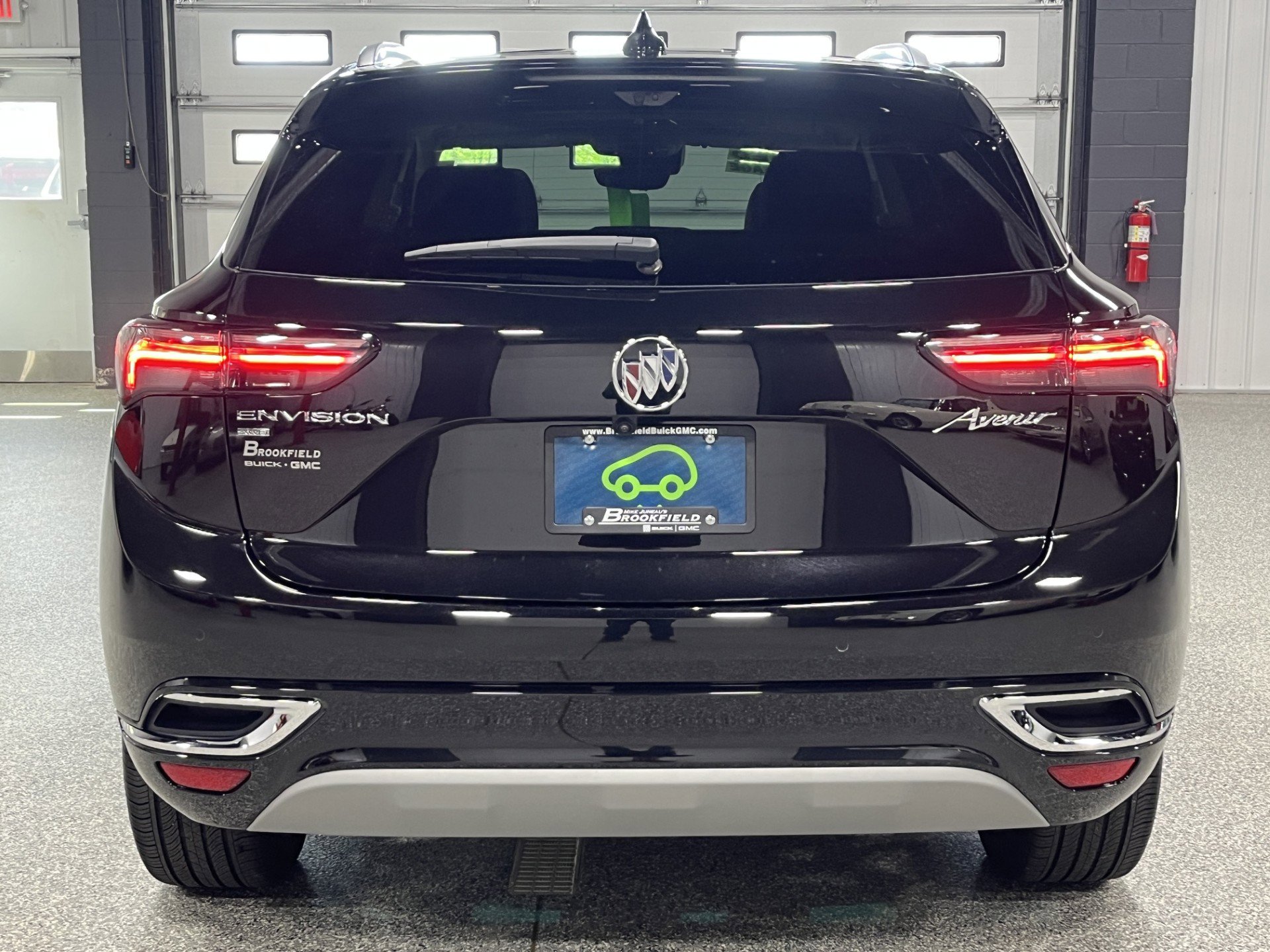 Certified 2023 Buick Envision Avenir AWD/4WD image 4