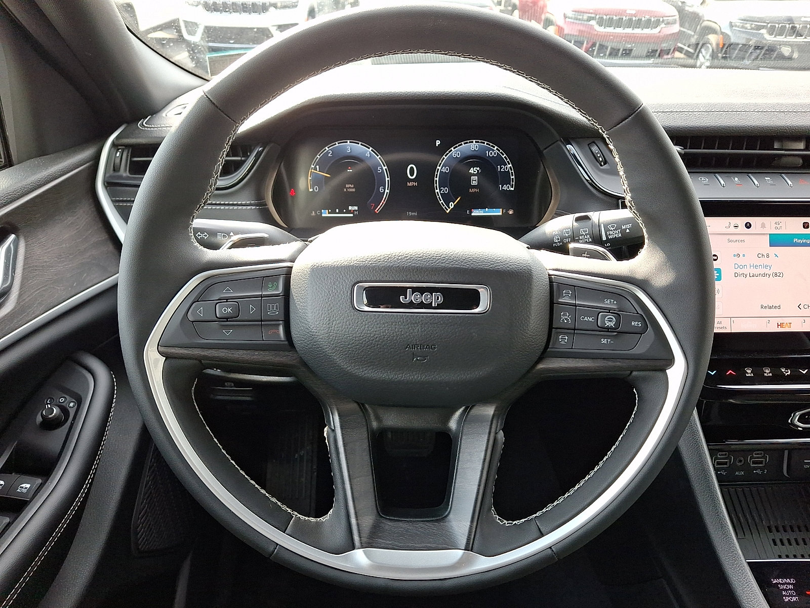 New 2026 Jeep Grand Cherokee Altitude image 14