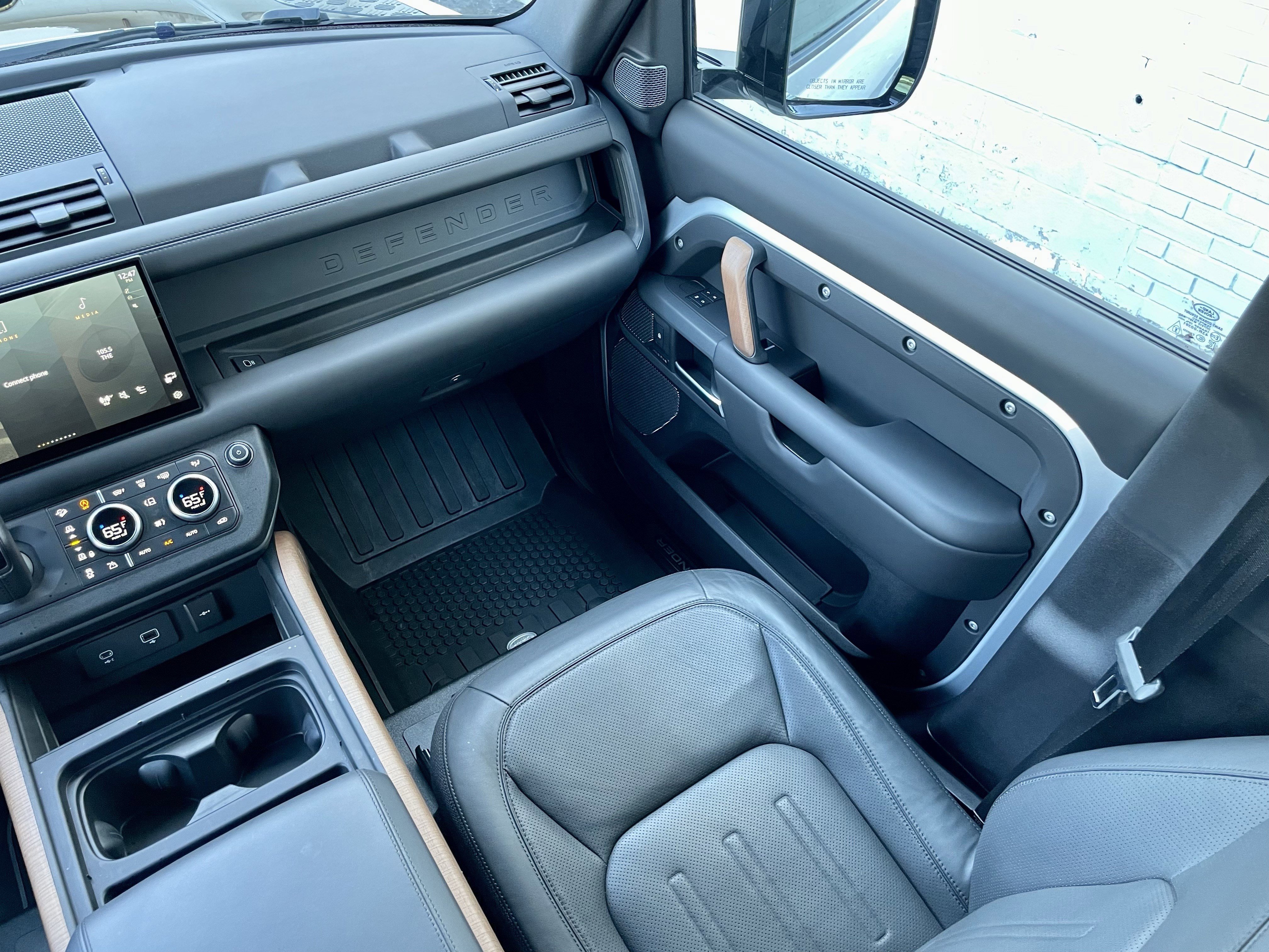 Certified 2024 Land Rover Defender 110 X image 18