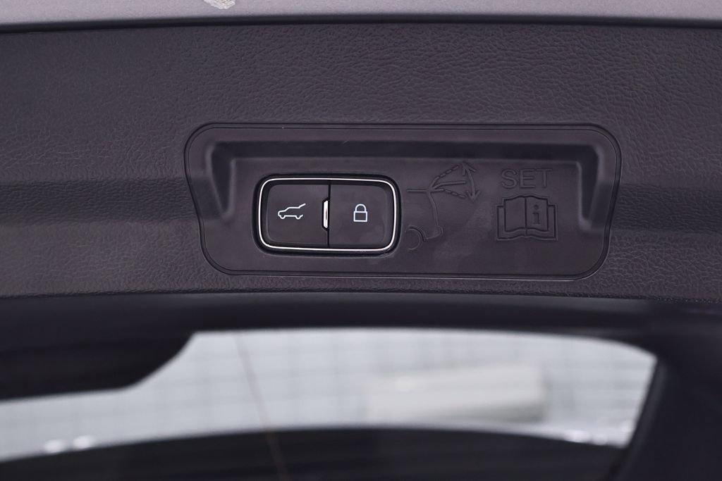 Certified 2023 Ford Explorer XLT w/ Equipment Group 202A image 38