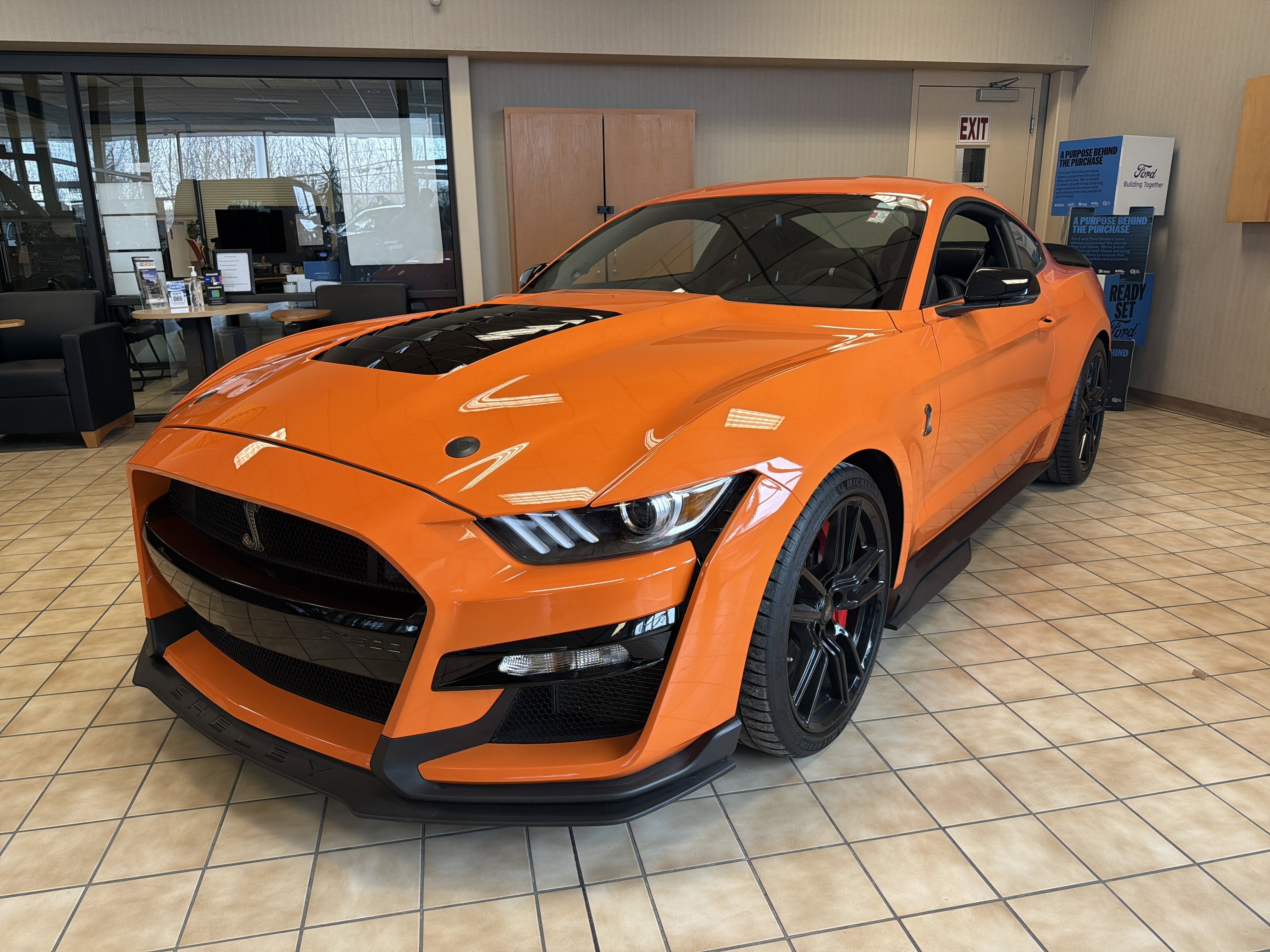 Used 2020 Ford Mustang Shelby GT500 w/ Technology Package RWD image 4